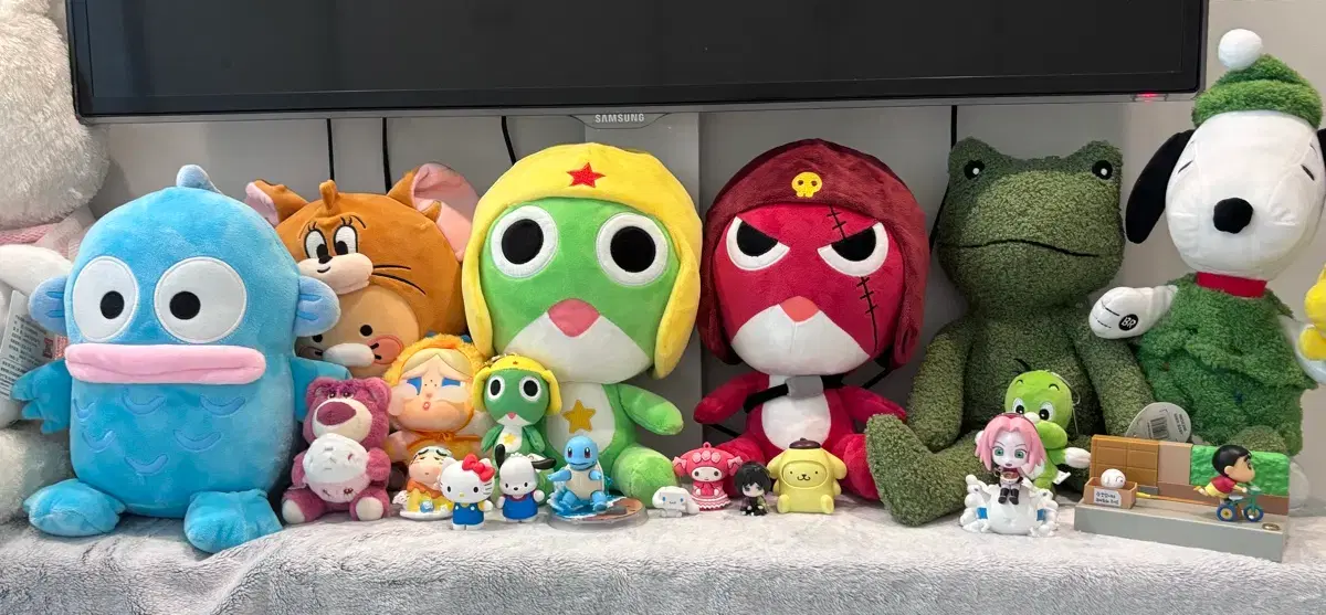 https://media.bunjang.co.kr/product/411466705_1_1780208318_w{res}.jpg